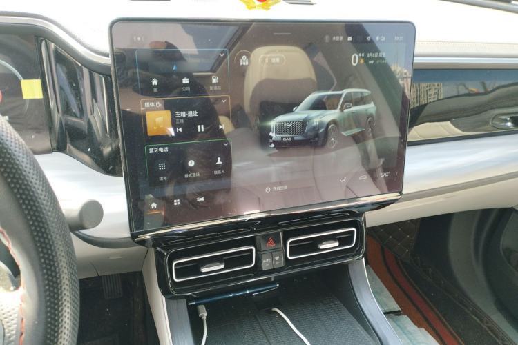 Used GAC Trumpchi GS8 2022 Linghang Series 2.0 TGDI Two-Wheel-Drive Luxury Smart Connectivity Version (7 Seats) Audio And AC Panel