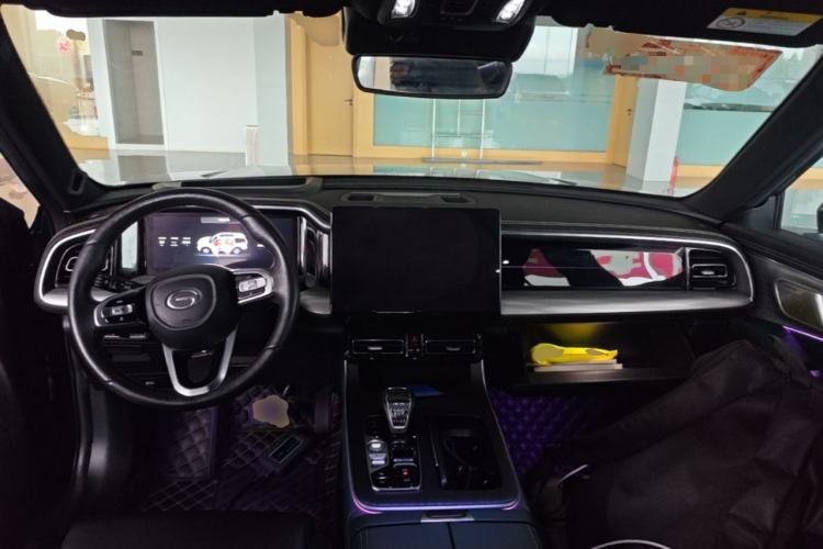 Used GAC Trumpchi GS8 2022 Flagship Series 2.0 TGDI Two-Wheel-Drive Prestige Edition (7 Seats) Center Console