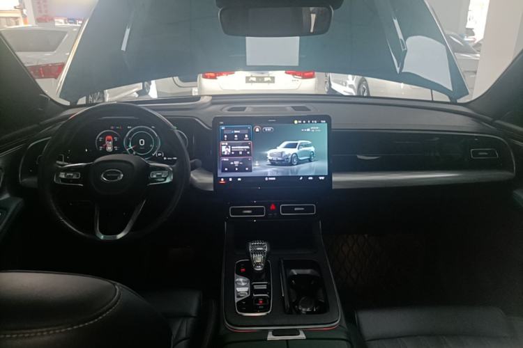 Used GAC Trumpchi GS8 2022 Flagship Series 2.0 TGDI Two-Wheel-Drive Prestige Edition (7 Seats) Center Console