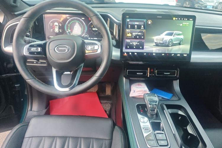 Used GAC Trumpchi GS8 2022 Flagship Series 2.0 TGDI Two-Wheel-Drive Prestige Edition (7 Seats) Center Console