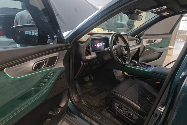 Used GAC Trumpchi GS8 2022 Dual-Engine Series 2.0TM Two-Wheel Drive Prestige Edition (7 Seats) Driver Seat