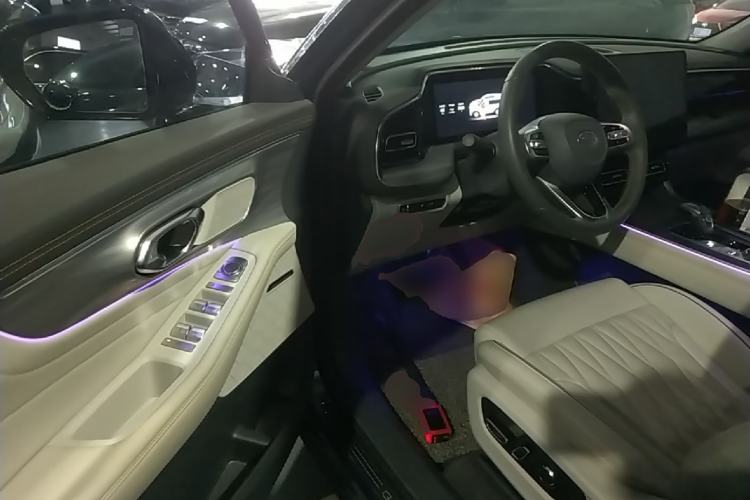 Used GAC Trumpchi GS8 2022 Linghang Series 2.0 TGDI Two-Wheel-Drive Luxury Smart Connectivity Version (7 Seats) Driver Seat