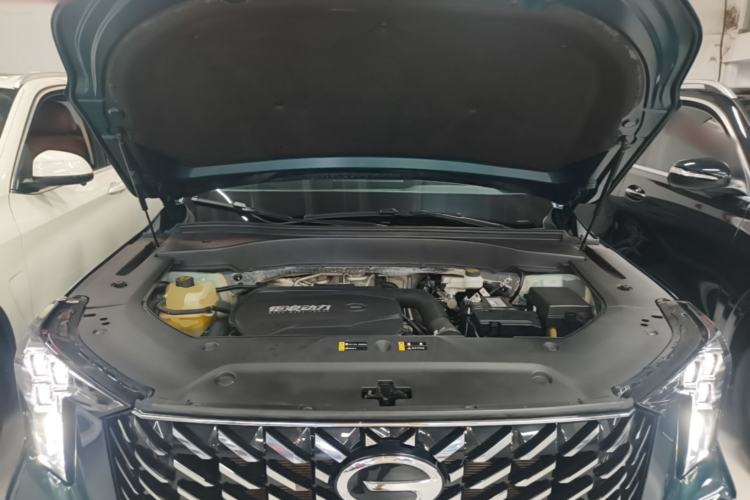 Used GAC Trumpchi GS8 2022 Flagship Series 2.0 TGDI Four-Wheel Drive Luxury Smart Connectivity Version (7 Seats) Engine Bay