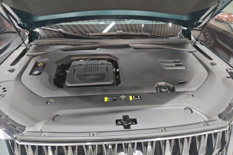 Used GAC Trumpchi GS8 2022 Dual-Engine Series 2.0TM Four-Wheel Drive Prestige Edition (6 Seats) Engine Bay