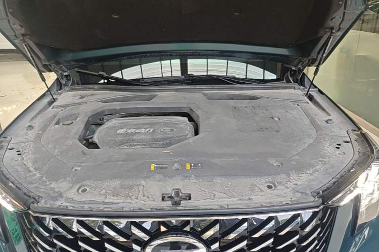 Used GAC Trumpchi GS8 2022 Flagship Series 2.0 TGDI Two-Wheel-Drive Prestige Edition (6-seater) Engine Bay