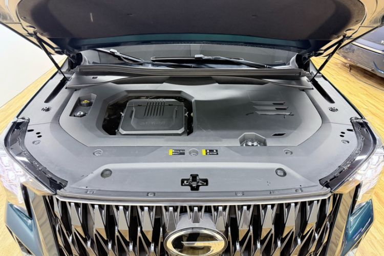 Used GAC Trumpchi GS8 2022 Dual-Engine Series 2.0TM Two-Wheel Drive Prestige Edition (7 Seats) Engine Bay