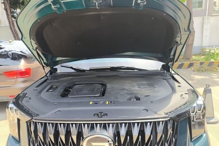 Used GAC Trumpchi GS8 2022 Dual-Engine Series 2.0TM Two-Wheel Drive Prestige Edition (7 Seats) Engine Bay