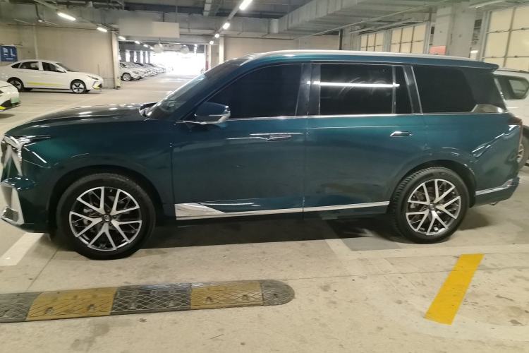 Used GAC Trumpchi GS8 2022 Dual-Engine Series 2.0TM Two-Wheel Drive Prestige Edition (7 Seats) Exterior 2