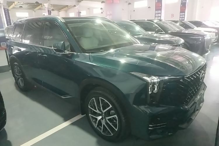 Used GAC Trumpchi GS8 2022 Linghang Series 2.0 TGDI Two-Wheel-Drive Luxury Smart Connectivity Version (7 Seats) Front Right 45 Deg