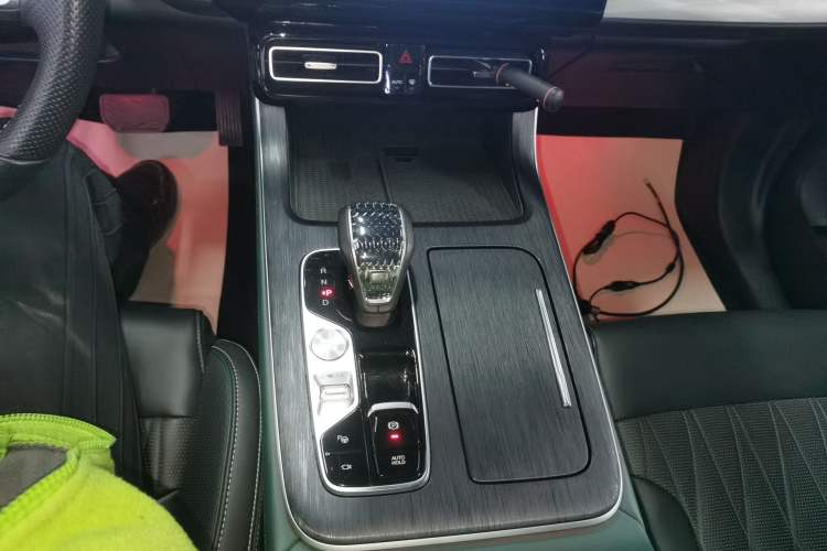 Used GAC Trumpchi GS8 2022 Flagship Series 2.0 TGDI Two-Wheel-Drive Prestige Edition (6-seater) Gear Lever