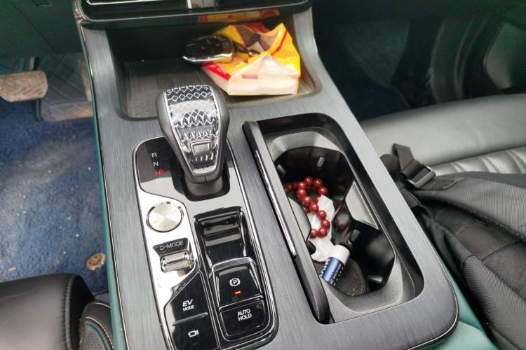 Used GAC Trumpchi GS8 2022 Double-Energy Series 2.0TM Four-Wheel Drive Premium Edition (7 Seats) Gear Lever