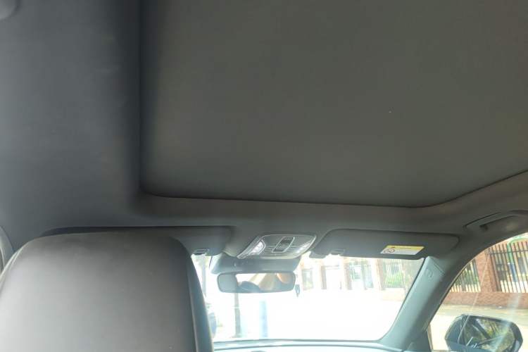 Used GAC Trumpchi GS8 2022 Linghang Series 2.0 TGDI Two-Wheel-Drive Luxury Smart Connectivity Version (7 Seats) Headliner