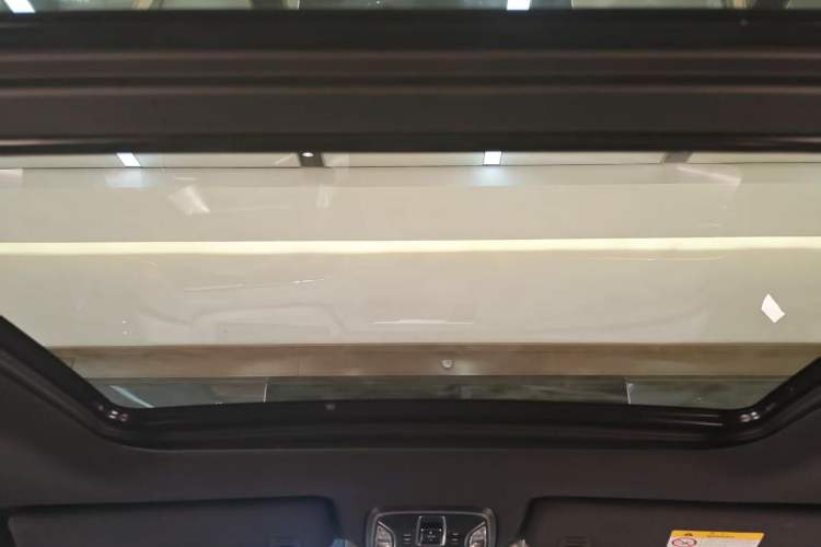 Used GAC Trumpchi GS8 2022 Dual-Engine Series 2.0TM Two-Wheel Drive Prestige Edition (7 Seats) Headliner