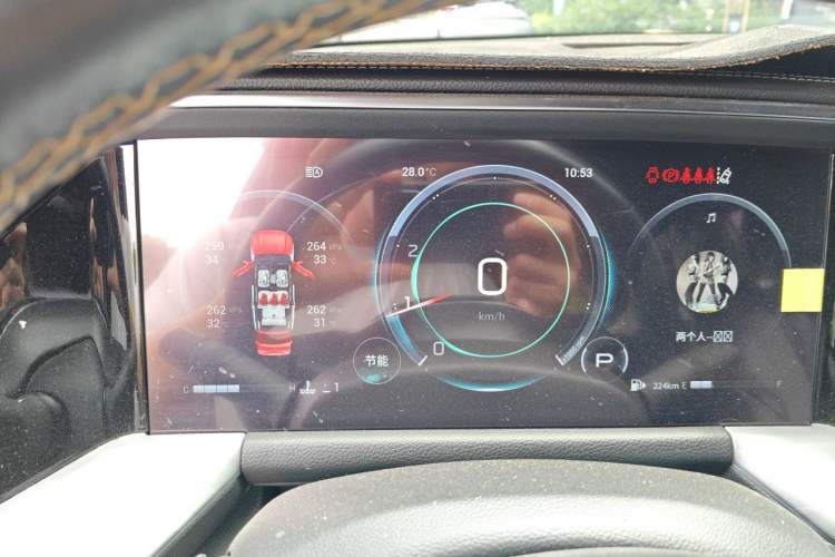 Used GAC Trumpchi GS8 2022 Linghang Series 2.0 TGDI Two-Wheel-Drive Luxury Smart Connectivity Version (7 Seats) Instrument Cluster