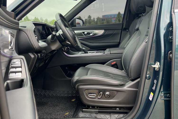 Used GAC Trumpchi GS8 2022 Flagship Series 2.0 TGDI Two-Wheel-Drive Prestige Edition (7 Seats) Interior 2