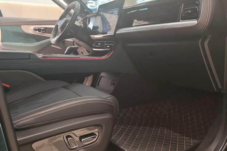 Used GAC Trumpchi GS8 2022 Dual-Engine Series 2.0TM Two-Wheel Drive Prestige Edition (7 Seats) Interior 2