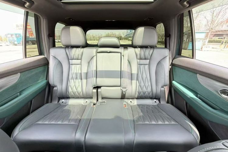 Used GAC Trumpchi GS8 2022 Dual-Engine Series 2.0TM Two-Wheel Drive Prestige Edition (7 Seats) Interior 2