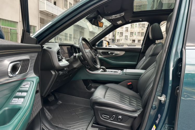 Used GAC Trumpchi GS8 2022 Linghang Series 2.0 TGDI Two-Wheel-Drive Luxury Smart Connectivity Version (7 Seats) Interior 2