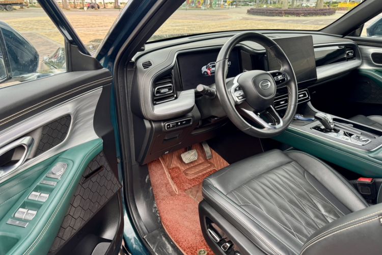 Used GAC Trumpchi GS8 2022 Linghang Series 2.0 TGDI Two-Wheel-Drive Luxury Smart Connectivity Version (7 Seats) Interior 2