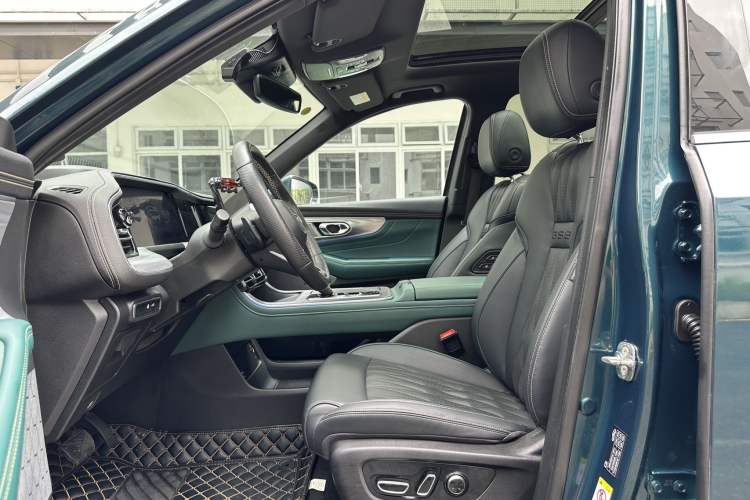 Used GAC Trumpchi GS8 2022 Flagship Series 2.0 TGDI Two-Wheel-Drive Prestige Edition (6-seater) Interior 2