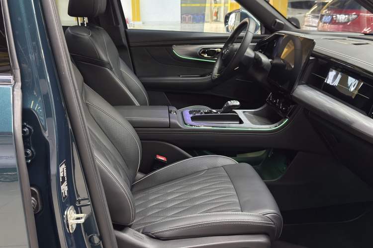 Used GAC Trumpchi GS8 2022 Dual-Engine Series 2.0TM Two-Wheel Drive Prestige Edition (7 Seats) Interior 3