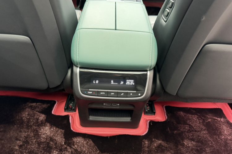 Used GAC Trumpchi GS8 2022 Flagship Series 2.0 TGDI Two-Wheel-Drive Prestige Edition (7 Seats) Interior 3
