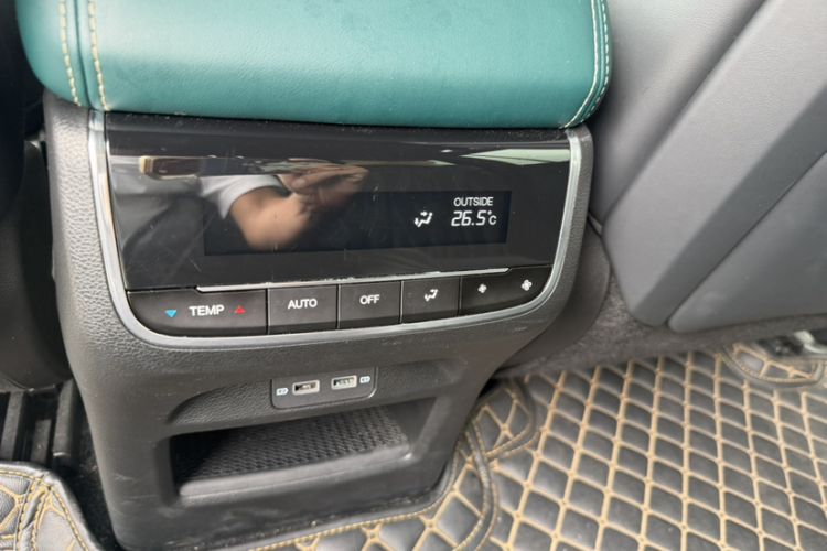 Used GAC Trumpchi GS8 2022 Flagship Series 2.0 TGDI Two-Wheel-Drive Prestige Edition (6-seater) Interior 3