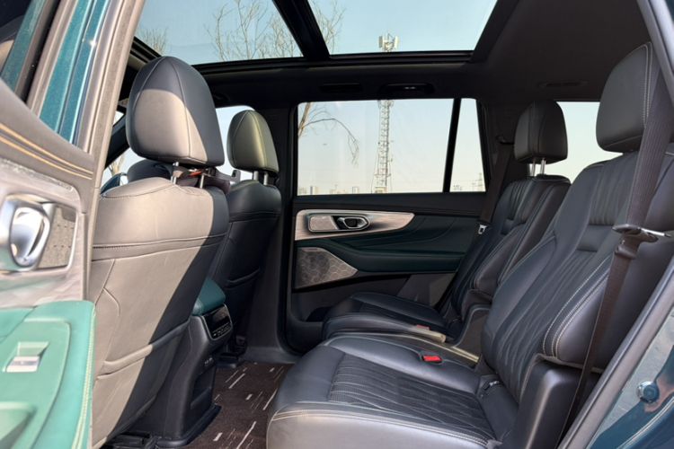 Used GAC Trumpchi GS8 2022 Flagship Series 2.0 TGDI Four-Wheel Drive Luxury Smart Connectivity Version (6 Seats) Interior 4