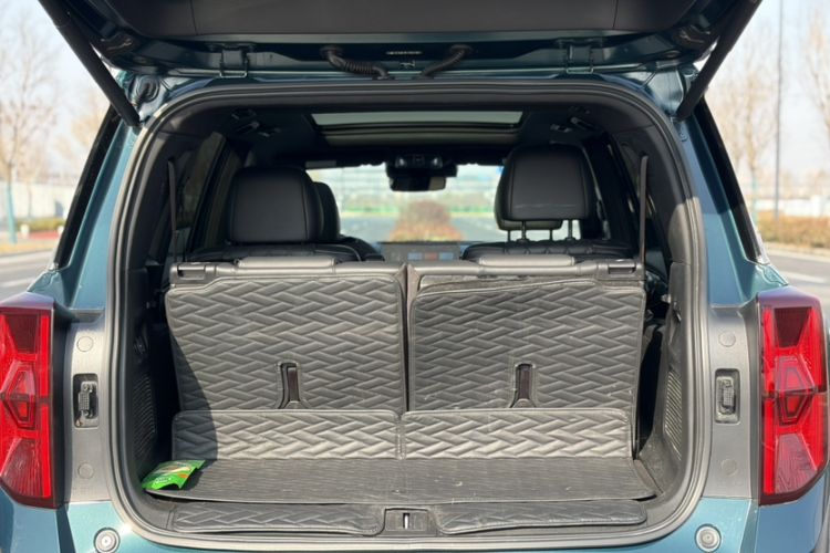 Used GAC Trumpchi GS8 2022 Flagship Series 2.0 TGDI Four-Wheel Drive Luxury Smart Connectivity Version (6 Seats) Interior 5