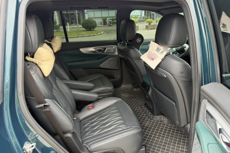 Used GAC Trumpchi GS8 2022 Flagship Series 2.0 TGDI Two-Wheel-Drive Prestige Edition (6-seater) Interior 5