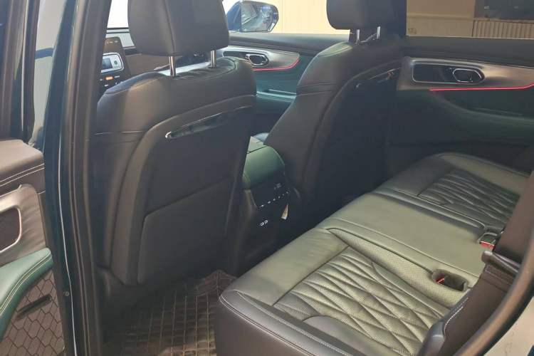 Used GAC Trumpchi GS8 2022 Dual-Engine Series 2.0TM Two-Wheel Drive Prestige Edition (7 Seats) Interior 7