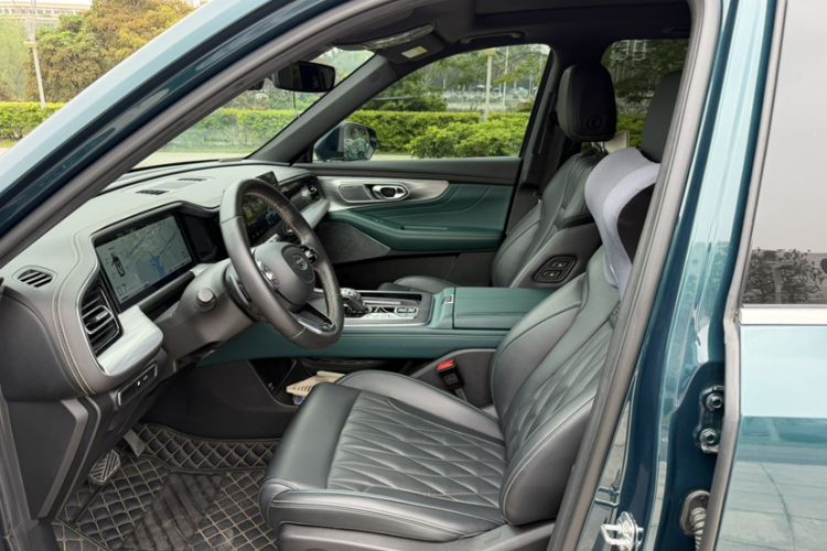 Used GAC Trumpchi GS8 2022 Flagship Series 2.0 TGDI Two-Wheel-Drive Prestige Edition (6-seater) Interior 7