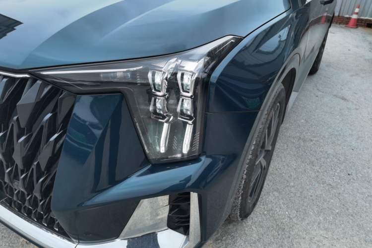 Used GAC Trumpchi GS8 2022 Double-Energy Series 2.0TM Four-Wheel Drive Premium Edition (7 Seats) Left Front Headlight
