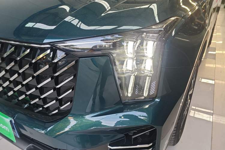 Used GAC Trumpchi GS8 2022 Flagship Series 2.0 TGDI Two-Wheel-Drive Prestige Edition (6-seater) Left Front Headlight