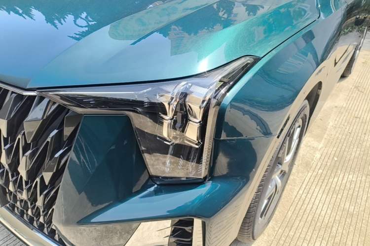 Used GAC Trumpchi GS8 2022 Dual-Engine Series 2.0TM Two-Wheel Drive Prestige Edition (7 Seats) Left Front Headlight