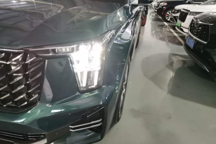 Used GAC Trumpchi GS8 2022 Linghang Series 2.0 TGDI Two-Wheel-Drive Luxury Smart Connectivity Version (7 Seats) Left Front Headlight