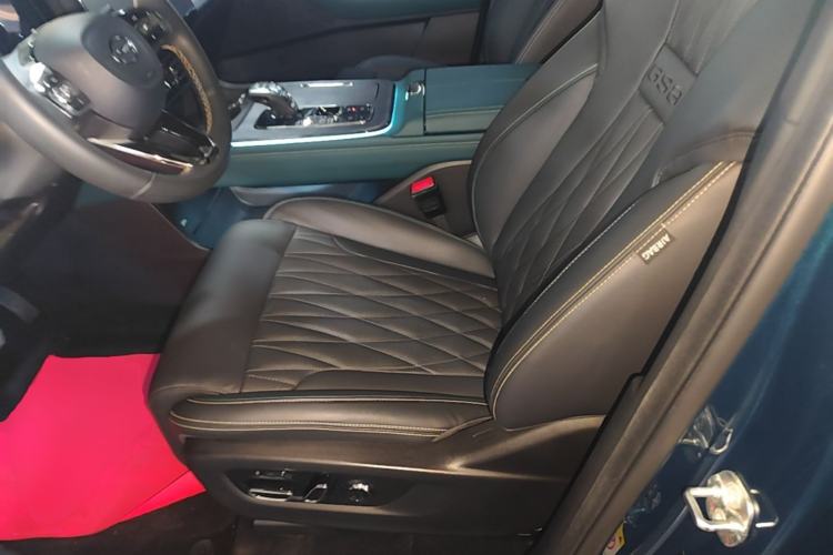 Used GAC Trumpchi GS8 2022 Dual-Engine Series 2.0TM Two-Wheel Drive Prestige Edition (7 Seats) Left Front Seat