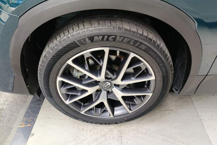 Used GAC Trumpchi GS8 2022 Flagship Series 2.0 TGDI Two-Wheel-Drive Prestige Edition (7 Seats) Left Front Wheel Hub