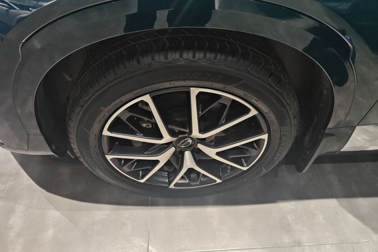 Used GAC Trumpchi GS8 2022 Double-Energy Series 2.0TM Four-Wheel Drive Premium Edition (7 Seats) Left Front Wheel Hub