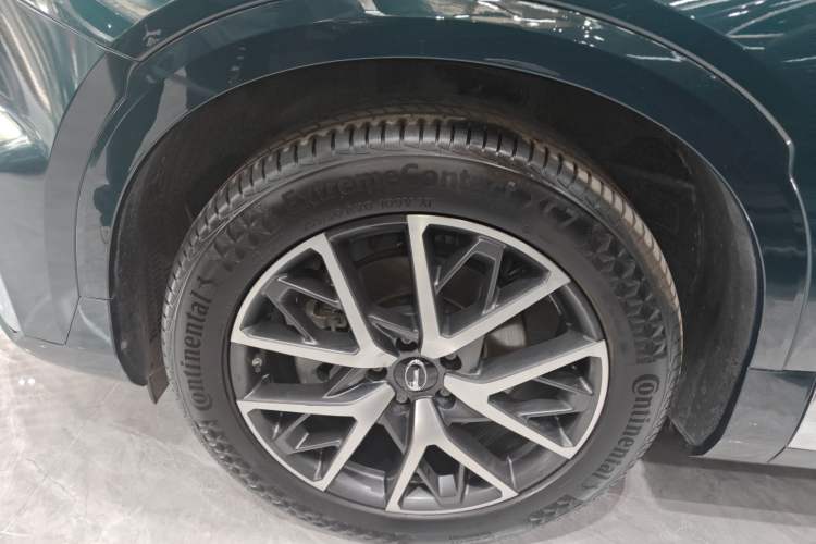 Used GAC Trumpchi GS8 2022 Dual-Engine Series 2.0TM Four-Wheel Drive Prestige Edition (6 Seats) Left Front Wheel Hub