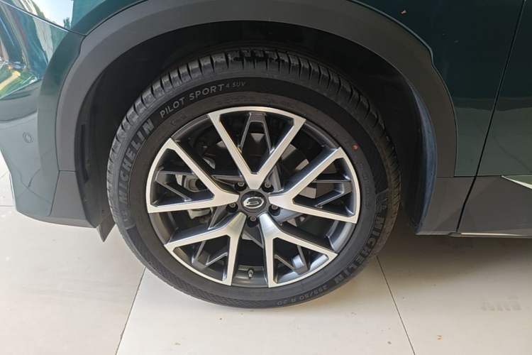 Used GAC Trumpchi GS8 2022 Flagship Series 2.0 TGDI Two-Wheel-Drive Prestige Edition (6-seater) Left Front Wheel Hub
