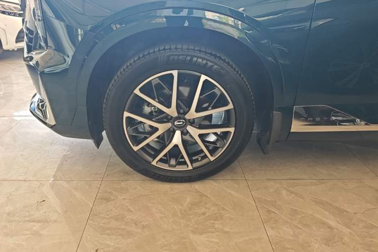 Used GAC Trumpchi GS8 2022 Double-Energy Series 2.0TM Four-Wheel Drive Premium Edition (7 Seats) Left Front Wheel Hub