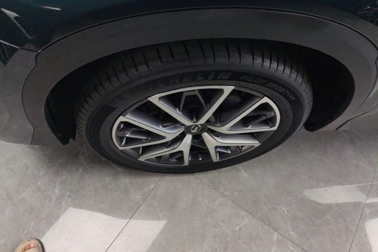 Used GAC Trumpchi GS8 2022 Flagship Series 2.0 TGDI Two-Wheel-Drive Prestige Edition (7 Seats) Left Front Wheel Hub