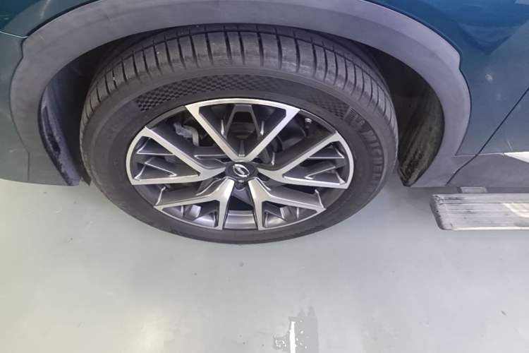 Used GAC Trumpchi GS8 2022 Flagship Series 2.0 TGDI Two-Wheel-Drive Prestige Edition (6-seater) Left Front Wheel Hub