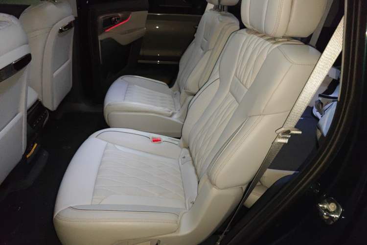 Used GAC Trumpchi GS8 2022 Flagship Series 2.0 TGDI All-Wheel-Drive Supreme Edition (6-seater) Left Rear Seat