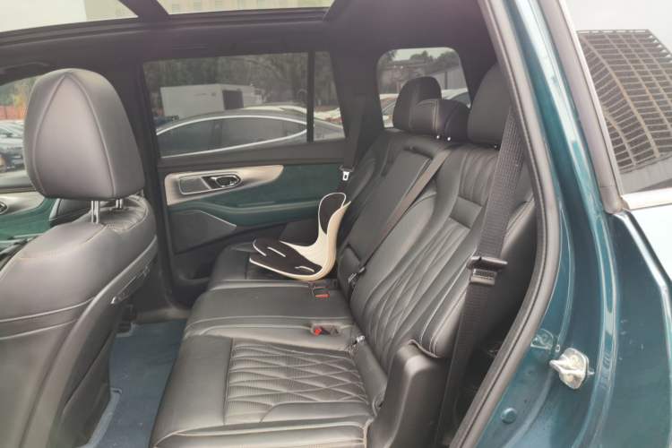 Used GAC Trumpchi GS8 2022 Double-Energy Series 2.0TM Four-Wheel Drive Premium Edition (7 Seats) Left Rear Seat