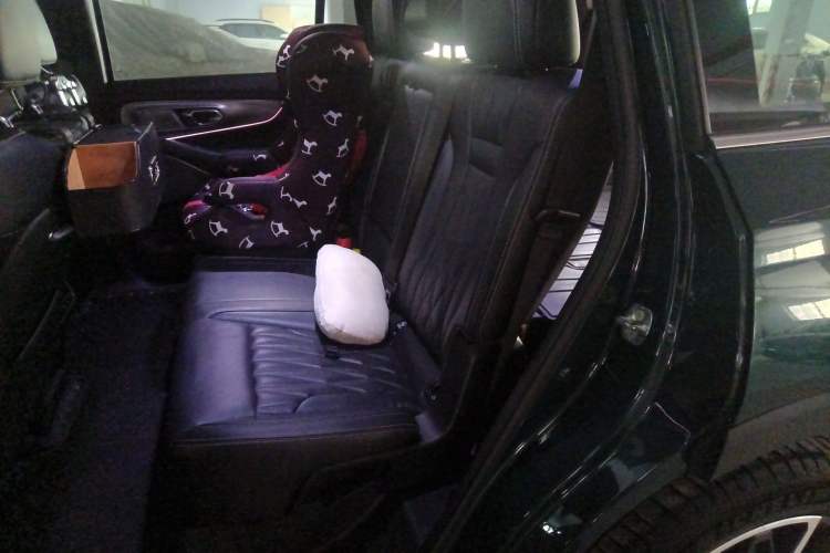 Used GAC Trumpchi GS8 2022 Flagship Series 2.0 TGDI Two-Wheel-Drive Prestige Edition (7 Seats) Left Rear Seat