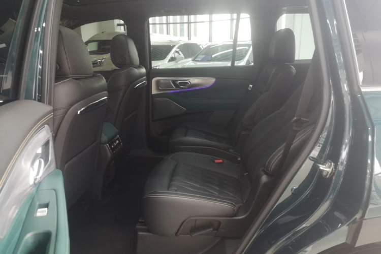 Used GAC Trumpchi GS8 2022 Flagship Series 2.0 TGDI Two-Wheel-Drive Prestige Edition (6-seater) Left Rear Seat
