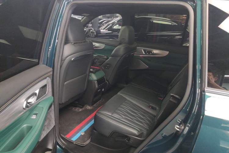 Used GAC Trumpchi GS8 2022 Flagship Series 2.0 TGDI Two-Wheel-Drive Prestige Edition (7 Seats) Left Rear Seat