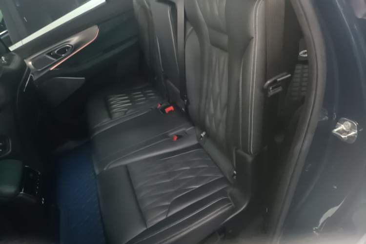 Used GAC Trumpchi GS8 2022 Flagship Series 2.0 TGDI Two-Wheel-Drive Prestige Edition (7 Seats) Left Rear Seat